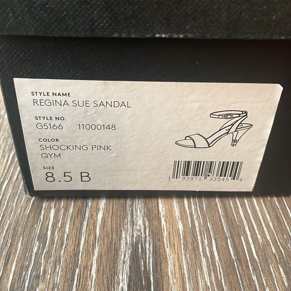 Coach Regina Sandal - Picture 8 of 10